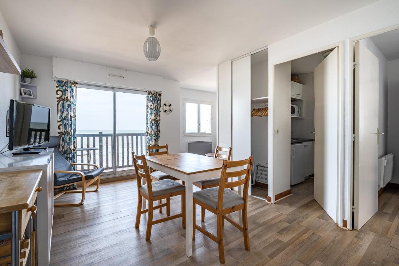 Charmant Appartement Face A La Mer Avec Balcon Houlgate Eksteriør bilde